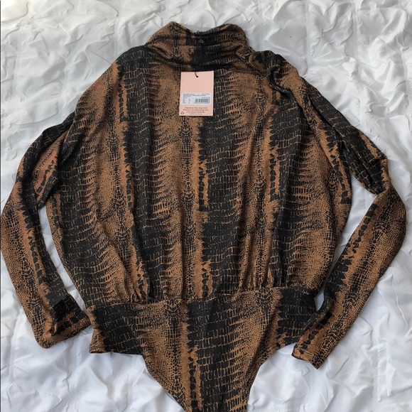 Snake print body suit - Picture 2 of 2